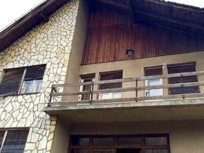 Kuca i plac u Strmovu