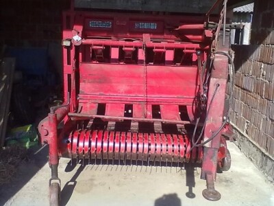 Samoutovarna prikolica za sijeno POTTINGER PIONIER