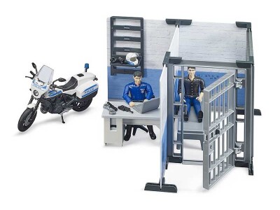 Bruder policijski set stanica sa motorom, opremom, policajcem i osumnjičenim