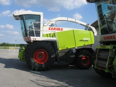 Claas kombajni - Jaguar
