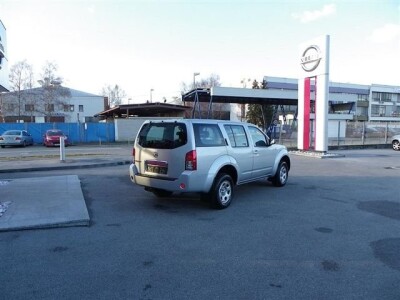 NISSAN PATHFINDER 2.5 dCi XE