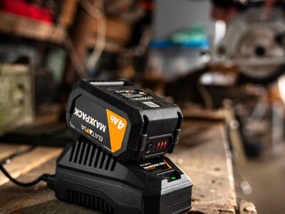 BATAVIA 18V MAXXPACK BRZI PUNJAČ 4,5A