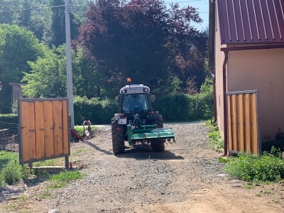 Freza GEO IGNH-140 s hidrauličnim pomakom – kao nova, radila 5 sati