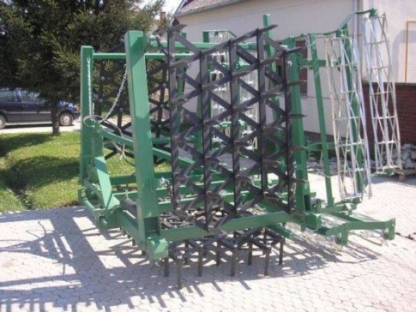 Teška drljača sa hidrauličnim podizanjem krila, radni zahvat 5.60, klin 30x30x220