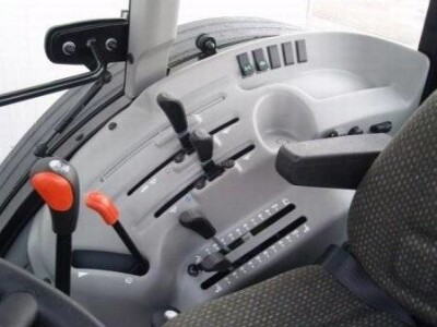 Ušteda!!! 3000.- eura kupovinom traktora Claas Elios 220 4WD - 80 KS