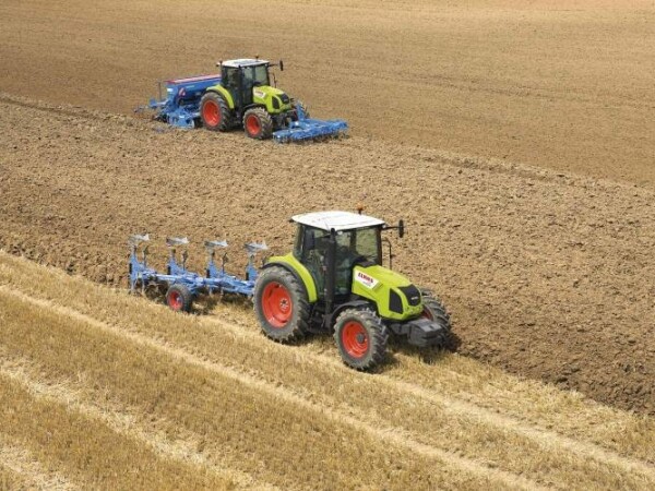 Traktor Claas Arion 410