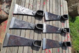 Asovi , budaci, motike , kosiri rucni rad Kovacka radionica