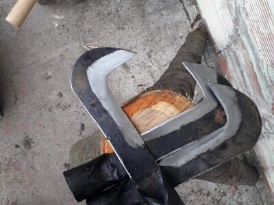 Asovi , budaci, motike , kosiri rucni rad Kovacka radionica