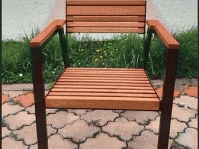 Baštenska ergonomska stolica