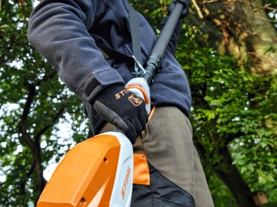 STIHL HTA 86 - Baterijski rezač visokih grana bez baterije i punjača