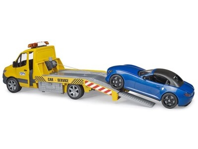 Bruder MB Sprinter Autotransporter sa svjetlosnim i zvučnim modulom i Bruder Roadster autom
