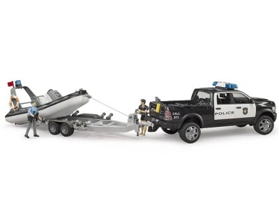 Bruder RAM 2500 policijski kamionet s svjetlosnim i zvučnim modulom, prikolicom, čamcem i 2 figurice