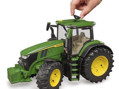 Bruder traktor John Deere 7R 350