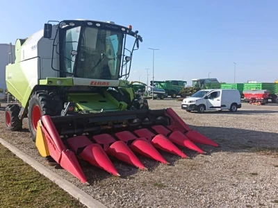 Claas Tucano 320