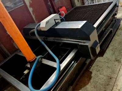 Cnc plazma sa hiper glavom+sistem odimljavanje+izvod za ruter