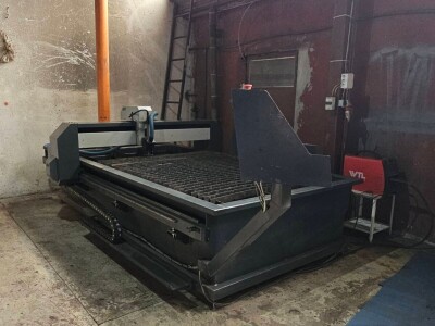Cnc plazma sa hiper glavom+sistem odimljavanje+izvod za ruter