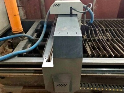 Cnc plazma sa hiper glavom+sistem odimljavanje+izvod za ruter
