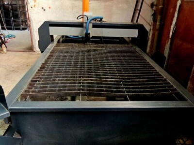 Cnc plazma sa hiper glavom+sistem odimljavanje+izvod za ruter