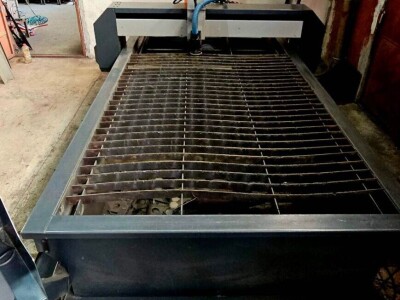 Cnc plazma sa hiper glavom+sistem odimljavanje+izvod za ruter