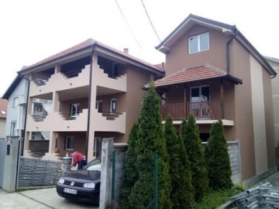 Demit fasada