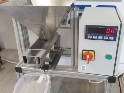 DOZA S - uređaj za doziranje i pakiranje vaganjem