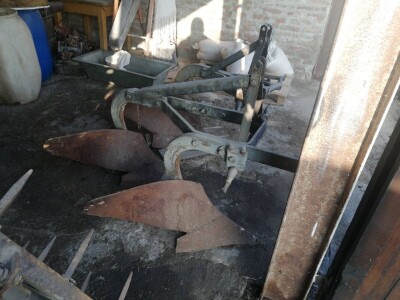 Drljača, špartač, dva pluga, sejalica