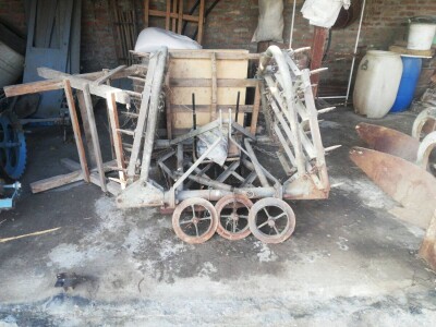 Drljača, špartač, dva pluga, sejalica