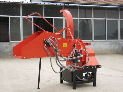 DROBILICA GRANJA, KARDANSKA - PROMJER USITNJAVANJA DO 20 cm NOVA, WC-8H