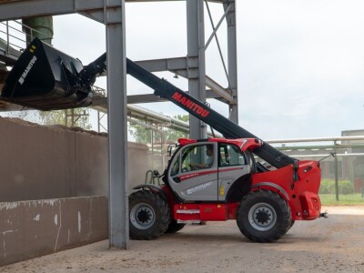 Teleskopski utovarivač Manitou 961-145 V+ L