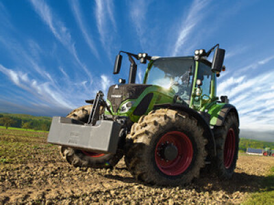 Fendt Vario serija 700