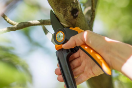 FISKARS vrtne mimoilazne škare PowerGear PX94