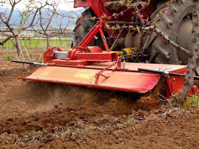 Traktorske freze s bočnim pomakom