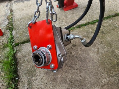 Hidraulicni utovarivac - GRAJFER