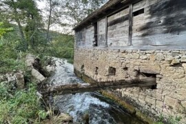 Imanje uz rijeku Koranu 19.667 m2 - Točak (Slunj)