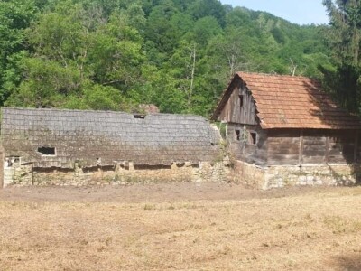 Imanje uz rijeku Koranu 19.667 m2 - Točak (Slunj)