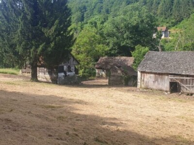 Imanje uz rijeku Koranu 19.667 m2 - Točak (Slunj)
