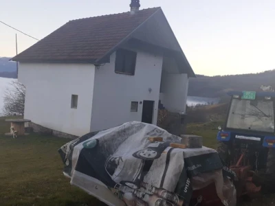 Porodično komplet domaćinstvo