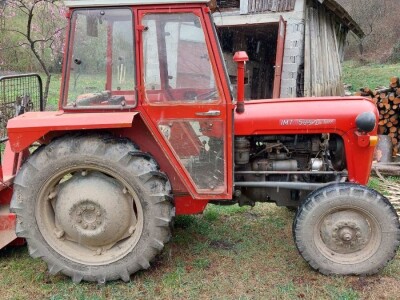 Prodajem traktor IMT 539