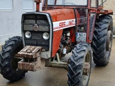 Traktor IMT 565DV
