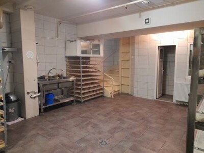 Izdajem opremljen lokal, pekara, proizvodnja kolača, kuvanih jela