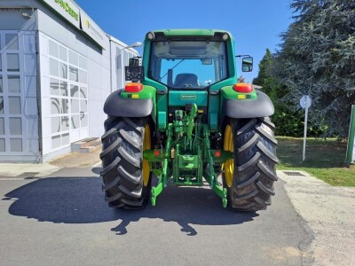 John Deere 6520