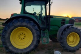 John Deere 6830