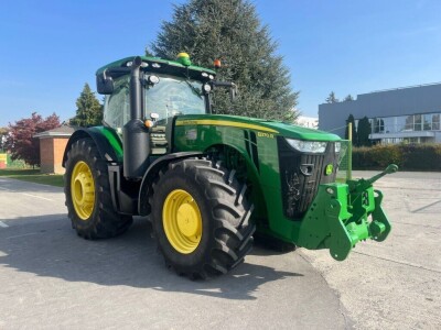 John Deere 8370R