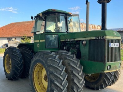 John Deere 8430 Luna