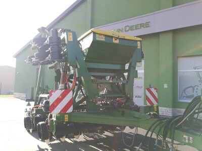 JOHN DEERE pneumatska sijačica 750 A