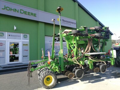 JOHN DEERE pneumatska sijačica 750 A