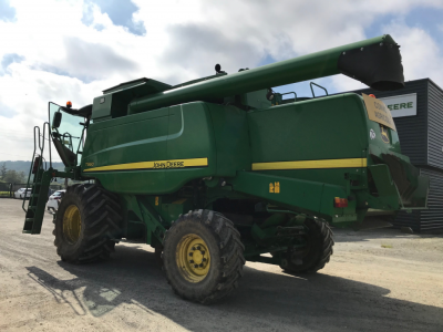 John Deere T560 4×4