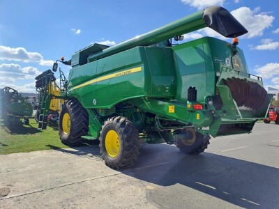 John Deere W650