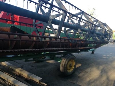 Polovni kombajn John Deere