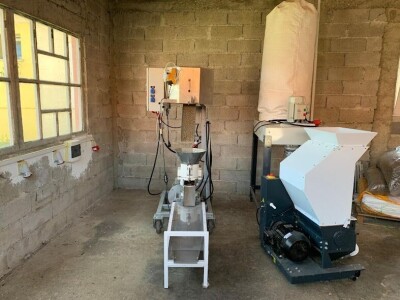 Kompletna linija za proizvodnju peleta sa tri stroja